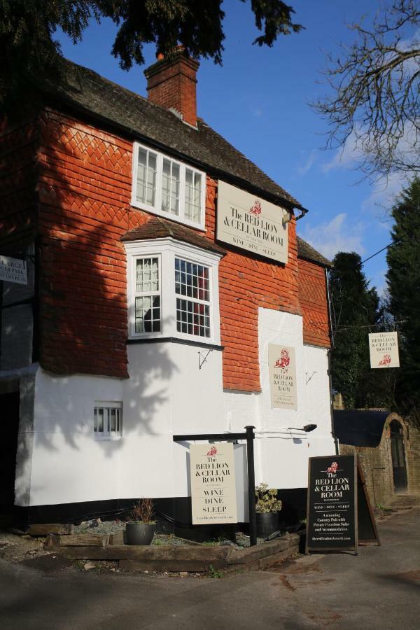 Red Lion Hotel, Pub & Restaurant Betchworth Exterior photo